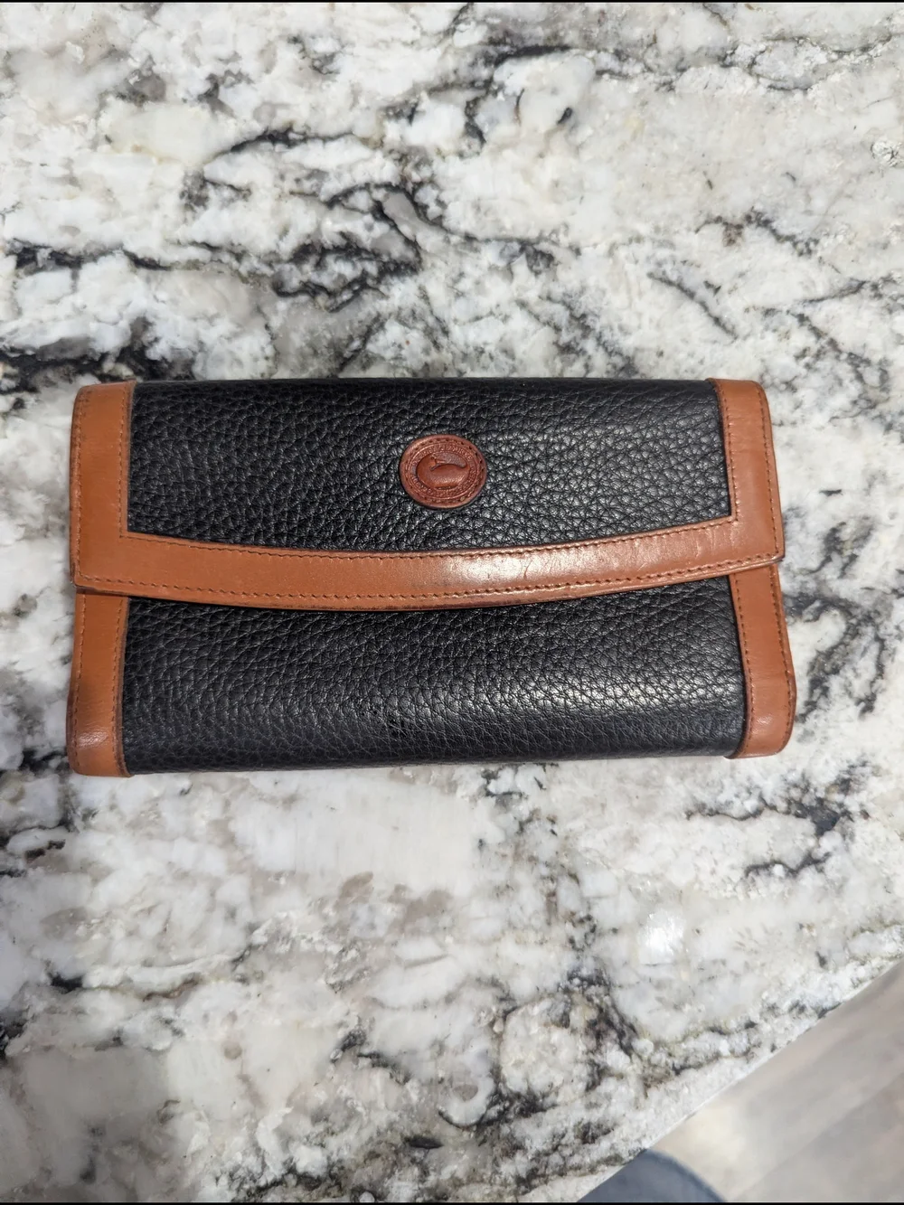 Dooney & Bourke Vintage Black/Tan Pebble Leather Organizer Wallet.  Size 7x3.5x1